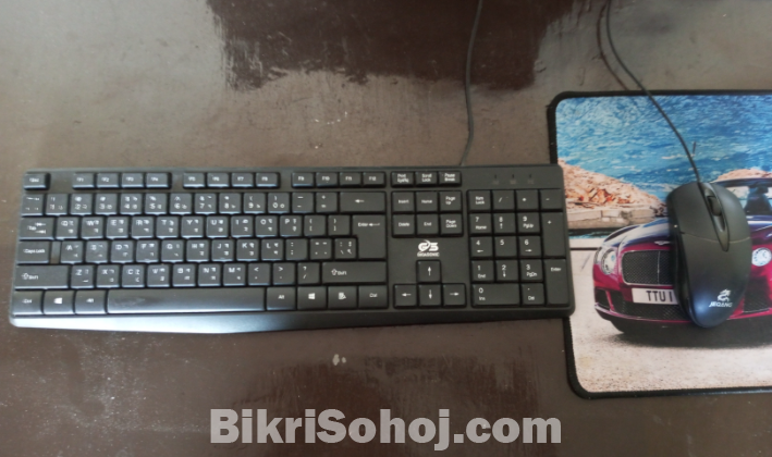 Core i5, 8gb ram, 500gb HDD, 150gb ssd with monitor